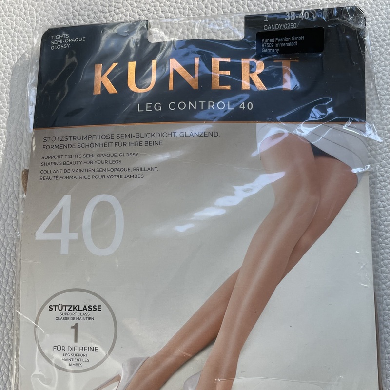 KUVA 1:  Uudet KUNERT Leg Control muotoilevat  sukkahousut, väri  Candy, 40 den, puolipeittävä, kiiltävä.
Koko 38-40. 