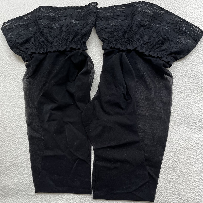 Käytetyt stay-up sukat pitsillä. koko 38-40.